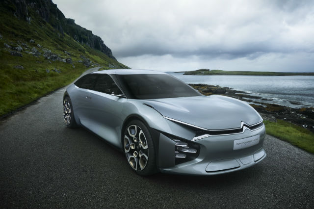 Citroen在近日釋出了一部相當典雅的概念車款CXperience，美型的外觀搭配上不凡的動力，準備與其它作品一較高下。