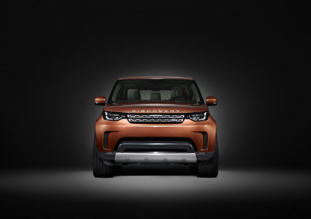 Land Rover搶在巴黎車展結束之前，公開發表一部全新七人座SUV─2017年式的Discovery。