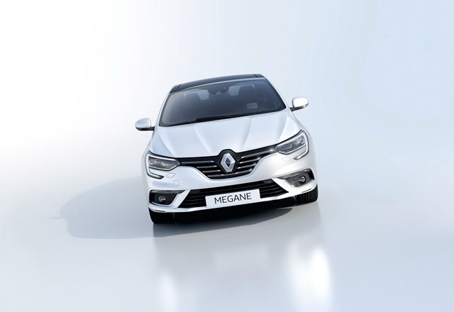 Megane Sedan 採用三廂式四門設計，整體看起來更優雅流線。