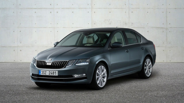 Skoda旗下最暢銷車款Octavia近日有小改款消息傳出，賦予的新外型較原始面貌更加突出。