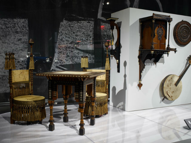 館內展出了 Bugatti 家族的全方位作品集，館內展示了由創辦人 Bugatti 父親 Carlo Bugatti 所設計的精緻奢華傢俱作品。