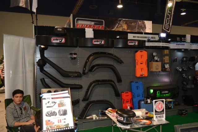  JEEP 的副廠零件製造商 Omix-ADA 的多項產品遭中國廠商抄襲，而且同場展出。