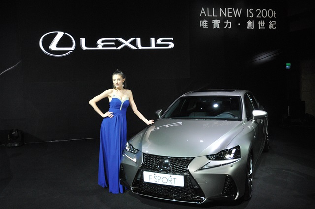霸氣外觀與安全升級！Lexus IS 小改款正式上市（內有相片集）