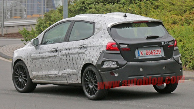 動力配置上，採用 1.0 升 EcoBoost 與 1.5 升 EcoBoost 兩款渦輪增壓引擎為主，完全取消自然進氣配置。