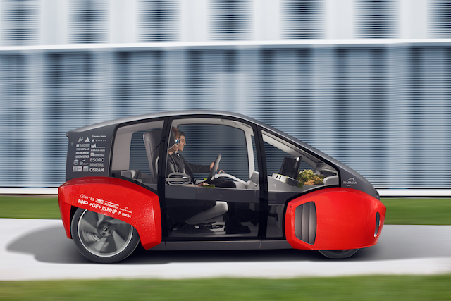 Rinspeed Oasis concept 除了是雙人座電動車，還能讓車主在車頭前方種花草。