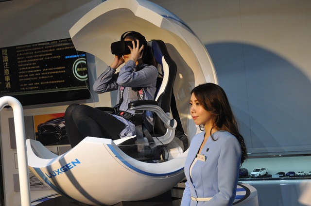 導入最新科技的「奇幻動感 VR 體驗」，更能 360 度親身感受 Luxgen 車款的魅力。