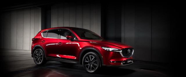 動力編成上，5+2 人座版本的 Mazda CX-5，仍有 SkyActiv-G 2.0 及 2.5 升的汽油引擎，加上 SkyActiv-D 2.2 升柴油引擎可選擇。