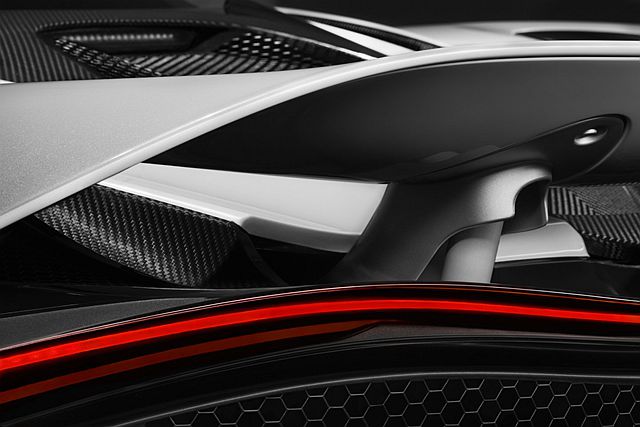 McLaren 嶄新超跑，即將在 2017年 日內瓦車展完整現身。