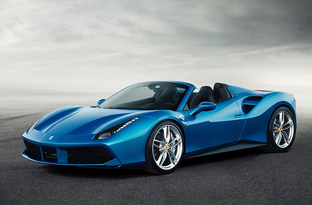 488 車系是 Ferrari 最具代表性的中後置引擎跑車系列，優美的外型與 3 秒加速破百的性能實力，讓許多車迷愛不釋手。圖為 Ferrari 488 Spider。