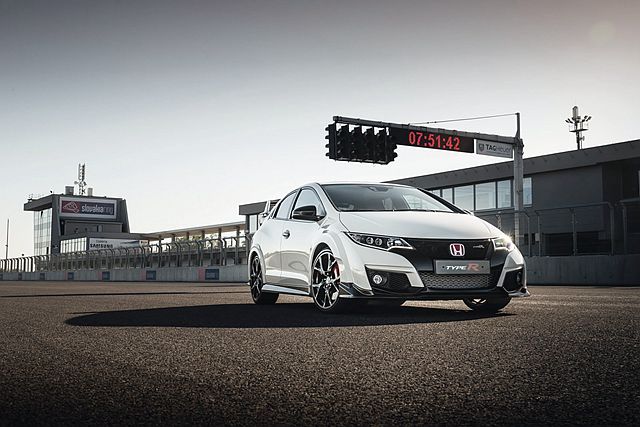 新 Civic Type R 能不能奪回紐柏林賽道最速前驅車的寶座呢？