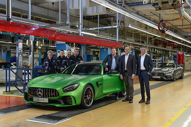 德國 Sindelfingen 廠，日前宣布開始「手工」打造 Mercedes-AMG GT R  。