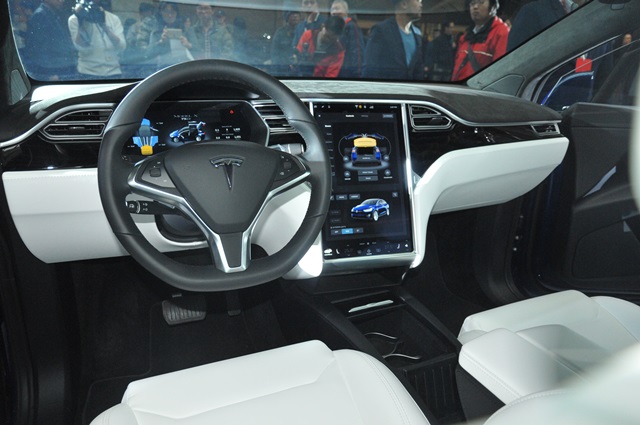 地表最快的七人座休旅車！Tesla Model X 台灣正式發表上市！（內有相片集）