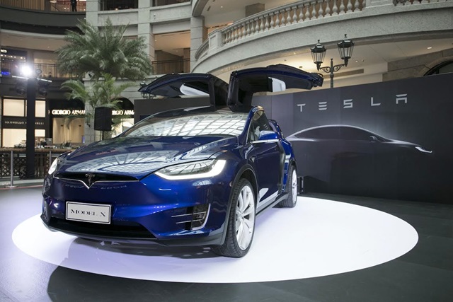 地表最快的七人座休旅車！Tesla Model X 台灣正式發表上市！（內有相片集）