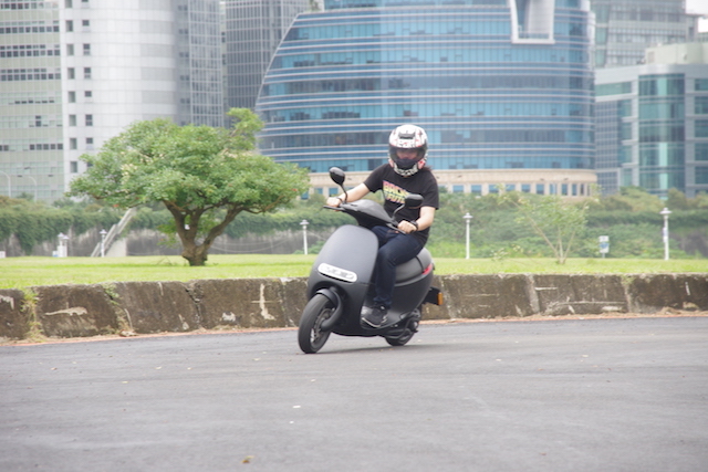 Gogoro S 是目前 Gogoro 唯一採前懸吊系統阻尼可調的車款。（本報資料照，記者陳英傑攝）