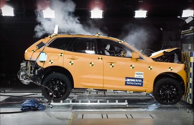 Volvo 近日釋出一系列 XC60 內部撞擊測試的影片，包括正面撞擊、偏位撞擊、車輛翻滾測試等，讓消費者直接感受「最安全汽車品牌」在被動安全方面的實力。