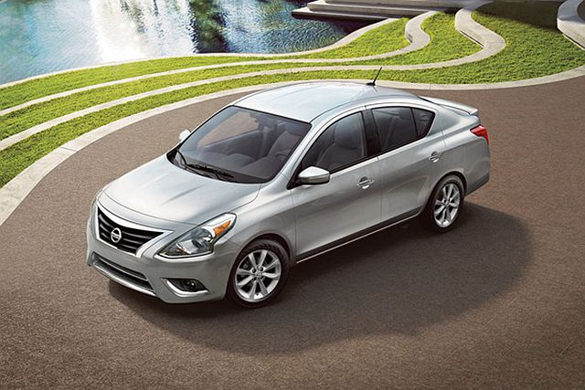 Nissan Versa 1.6 S
