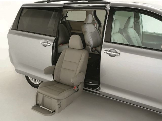 Toyota Sienna XLE Welcab。