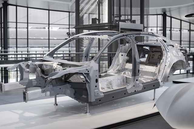 Audi 表示，全鋁合金車體在車身強度上較為不足。