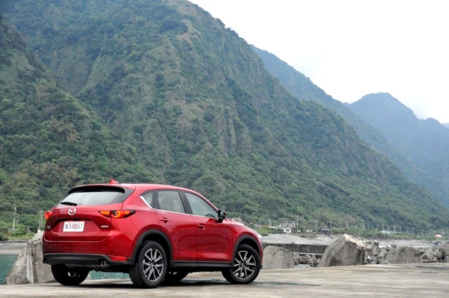 「人馬一體」精神完整體現，第二代 Mazda CX-5 柴油旗艦版試駕！（內有相片集）