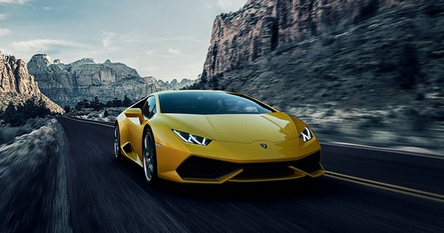 對於這群小孩為何在那麼多車輛中，選中 Lamborghini Huracan 作為球門，外媒猜測，是因為小牛的底盤非常低，射門後球不容易卡在車底。