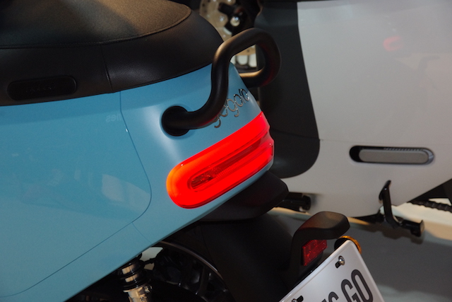 為粉絲戲稱為香腸嘴的 Gogoro 2 車尾燈。