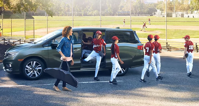 全新世代的外型設計與實用、豐富的配備，若售價合理美規 Honda Odyssey 會比 Toyota Sienna 更具吸引力。