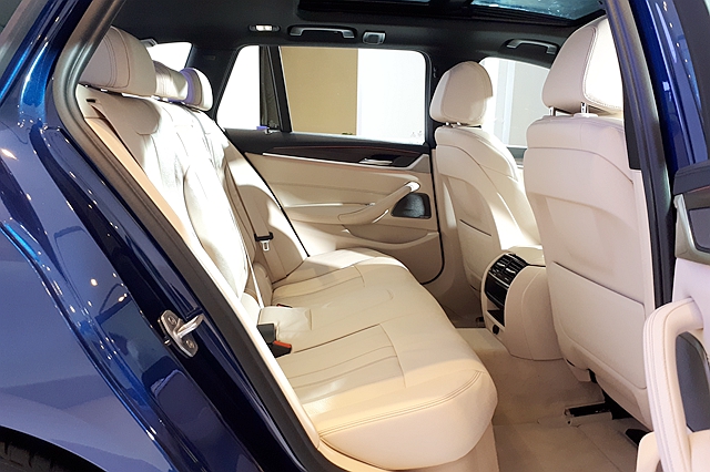 新世代 BMW 5-Series Touring ，車長以及軸距都比上代有所進步，提供更寬敞的乘坐空間。