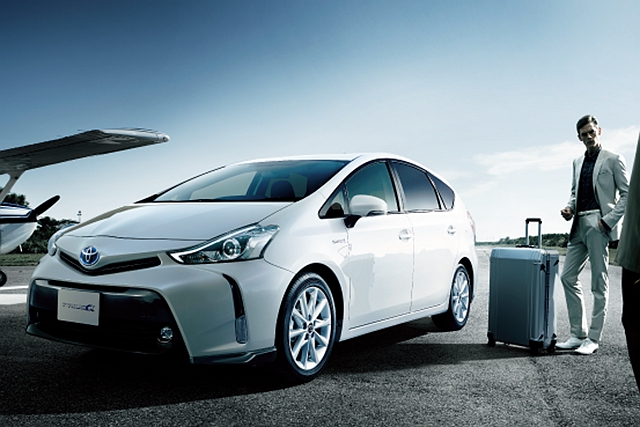 Toyota Prius 家族共有四款車型，其中 Prius α 擁有 7 人乘坐的高機能空間設定。
