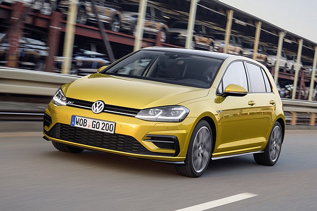 小改 Golf 帶來的不只有外觀、內裝改變，還有一具嶄新 1.5 升 TFSI 汽油渦輪引擎，現在原廠再針對此具引擎進行節能調校。