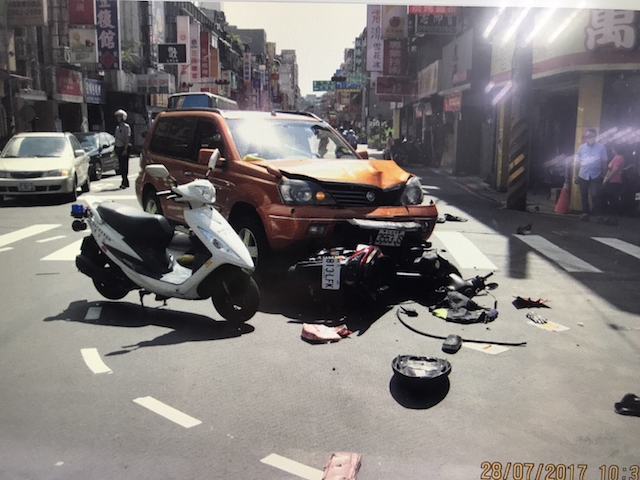 來自內政部統計，機車族的肇事原因，最多都是未依規定讓車。（本報資料照，記者吳仁捷翻攝）