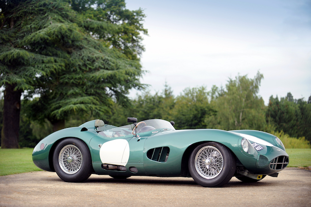 61 歲的 Aston Martin DBR1，在拍賣會以 2255 萬美元（約 6 億 8700 萬元台幣）成交。