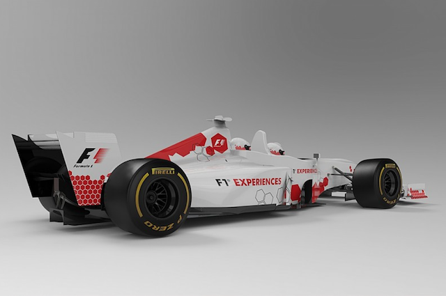 以 1998 年的一輛 Tyrrell 026 設計的 F1 賽車為藍本，並導入目前的賽車空氣力學。