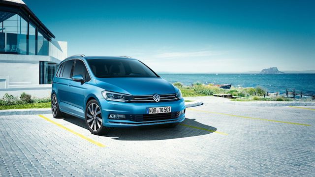 Volkswagen  Touran，增加 330TDI R-line 柴油車型，為 2.0 升 TDI 高壓柴油共軌直噴系統，150 匹最大馬力，及 34.7 公斤米最大扭力。