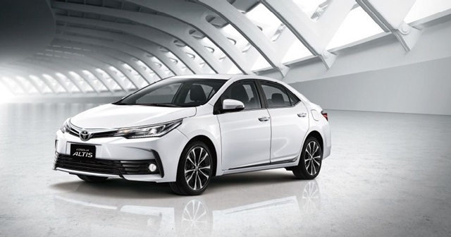 台灣總代理和泰汽車也準備出招，將於 9 月 21 日推出 Altis X 版本。圖為現行 Toyota Altis。