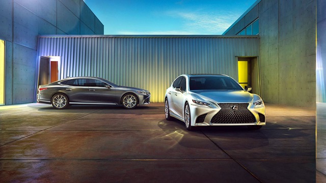 眼看台灣 BMW 與 Mercedes-Benz 都相繼針對旗艦車款作出改動，Lexus 也正式開啟全新第五代旗艦 Lexus LS 的預售活動。