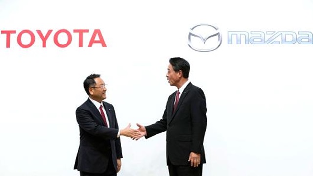 Toyota 與 Mazda 進行合作，同時還有世界第 3 大汽車零配件供應廠 Denso 一起參與。
