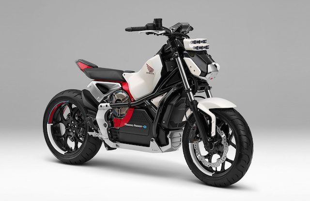 Honda Riding Assist-e 在塞車時，也能保持平衡狀態。