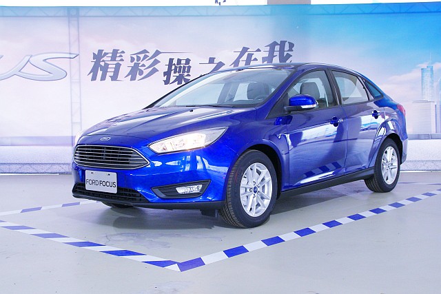 四門車型除保留 1.6 升自然進氣引擎，也新增 1.5 升 Ecoboost 180 渦輪增壓引擎選項。