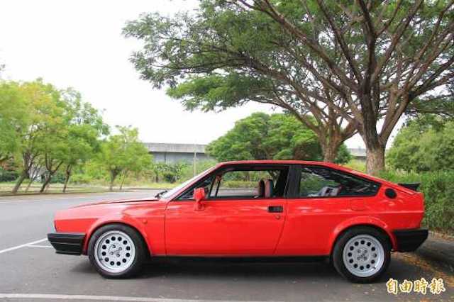 Alfa- Romeo Sprint 是當年台灣進口平價跑車之一。(記者陳冠備攝)