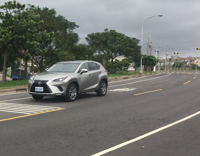 Valvematic 連續可變汽門揚程可提升燃油效率及 G AI-Shift Control，是這次 NX 200 的新技術。