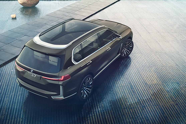 延續 BMW X 休旅的產品定位，雙位數車型皆採運動感較強烈的 Couep 斜背造型。若未來會推出 X8，勢必也會走相同設計路線。