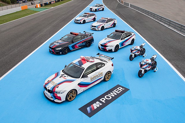2019 年與 MotoGP 賽事合作滿 20 年的 BMW ，自 2003 年起新增「 BMW M Award 」，只要車手是年度竿位王，就能將一輛 BMW 性能車開回家。