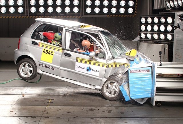 來自中國的 Chery QQ3 竟然僅有 0 顆星,而且 Global NCAP 明確指出,這款車完全沒有任何的安全配備。