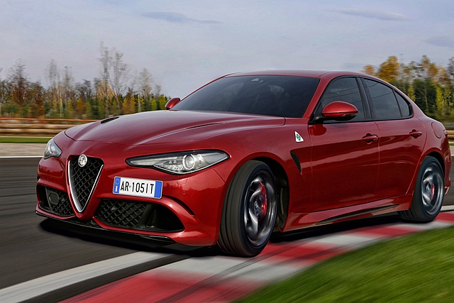 先前德國紐柏林北環賽道最速量產房車保持者 Alfa Romeo Giulia Quadrifoglio，日前已經退下成為第二快。