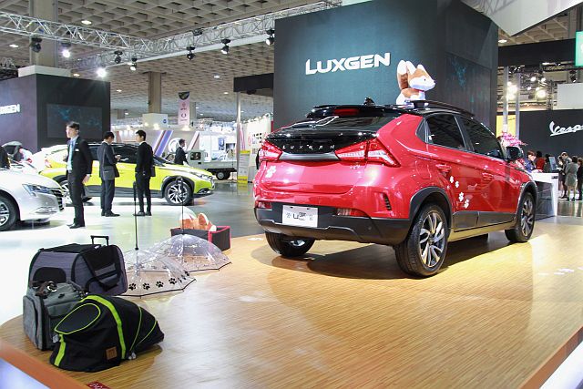 納智捷 U5 BTO 客製化車款，加購 10,000 元，就可以用心愛的毛小孩照片打造多種專屬配備。