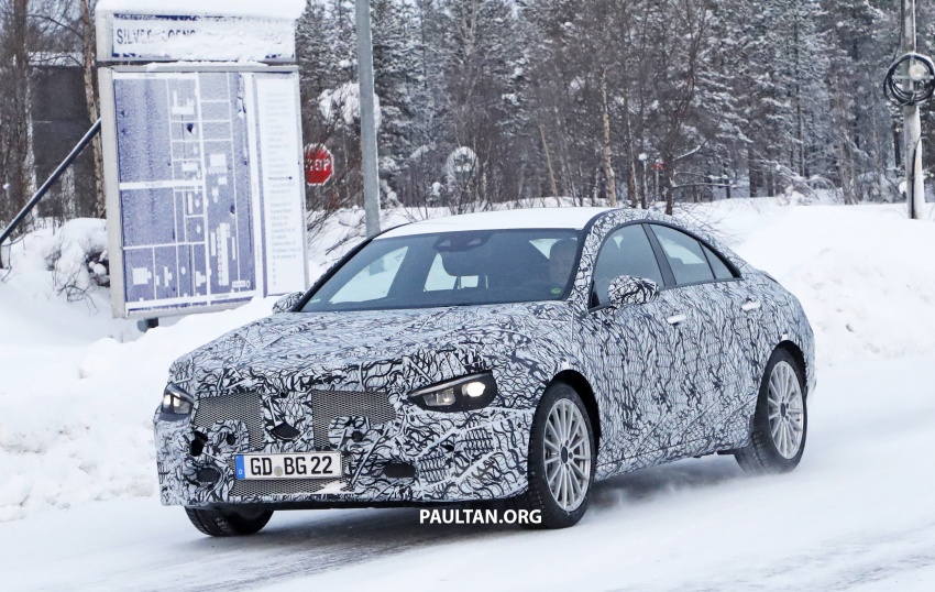 豪華車場龍頭 Mercedes-Benz 今年有多項新車計畫，近日又有最新偽裝測試照曝光，主角並非 A-Class Sedan，而是造型更加流線的四門轎跑 CLA。