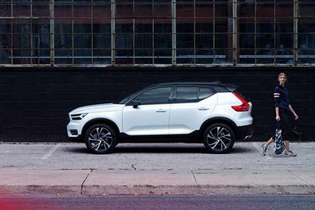 Volvo XC40 車側視覺亮點不少，輪框最大更可選配到 21 吋。