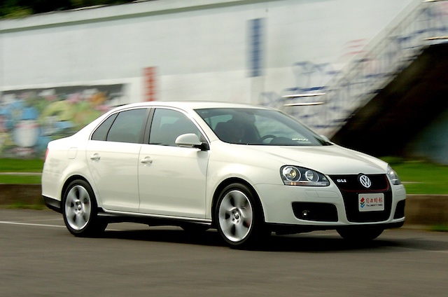 Volkswagen Jetta 第五代