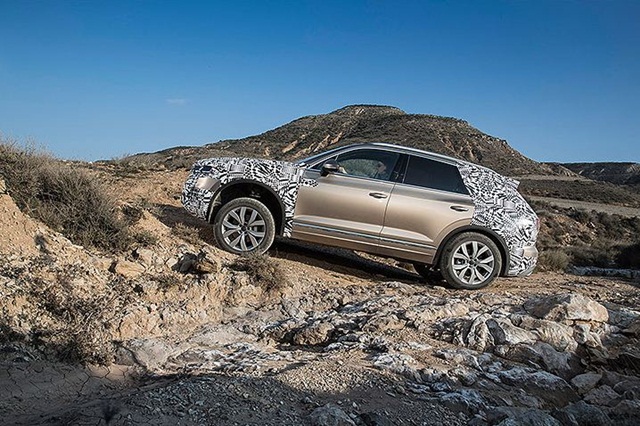底盤方面則採用與 Porsche Cayenne、Bentley Bentayga、Lamborghini Urus 等頂級休旅相同的 MLB Evo 模組化底盤平台。