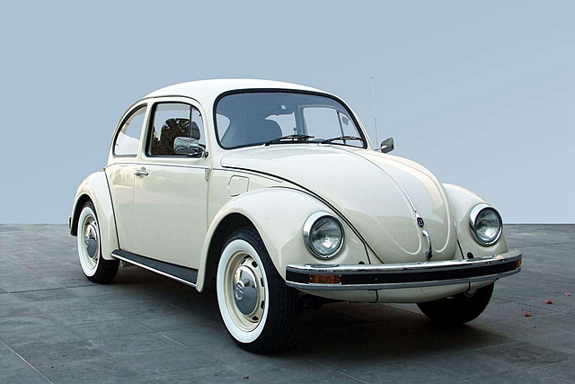 福斯汽車最具代表且經典的 Beetle 金龜車，在風行全球 80 年之後即將停產走入歷史。